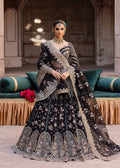 Model wearing Akbar Aslam Nehaab blouse & lehenga with dupatta