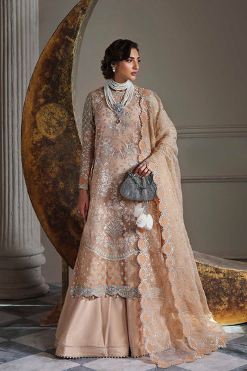 Model wearing Akbar Aslam Aabroza shirt & trousers with dupatta