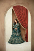 Akbar Aslam Luxor embroidered neckline detail