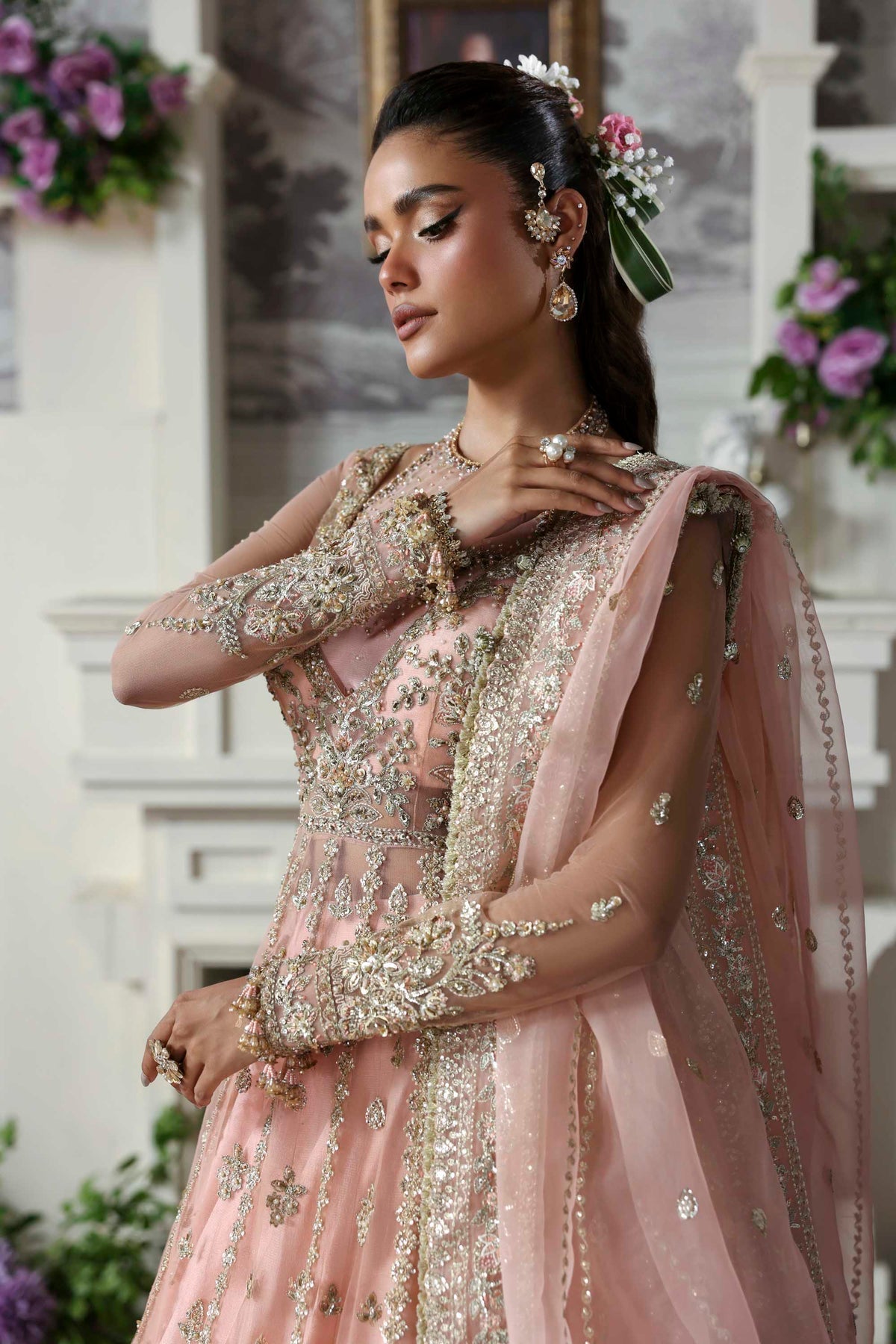 Akbar Aslam Sanoura back view