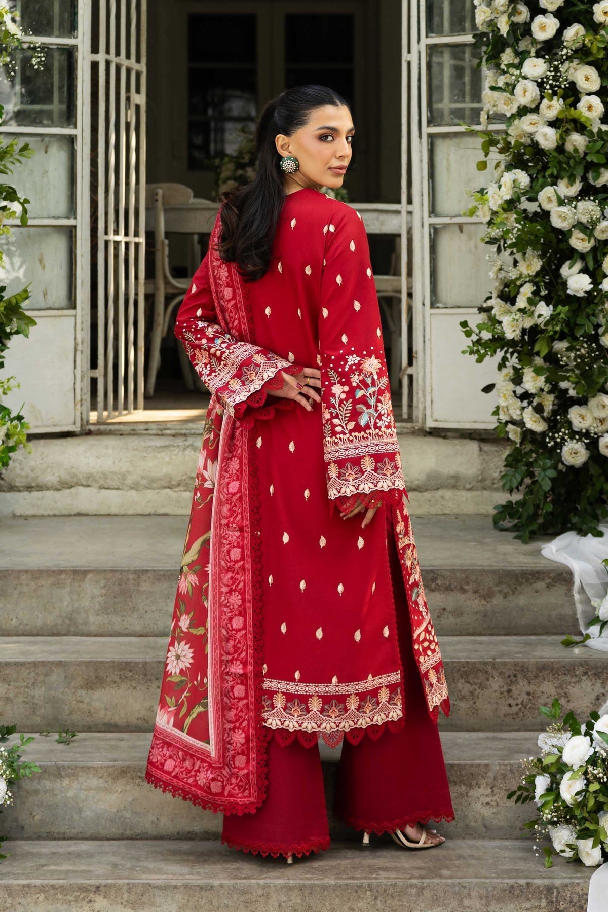 Akbar Aslam Amara embroidered neckline detail