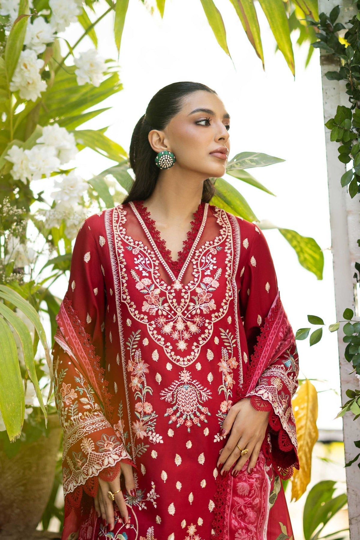Akbar Aslam Amara dupatta border detail