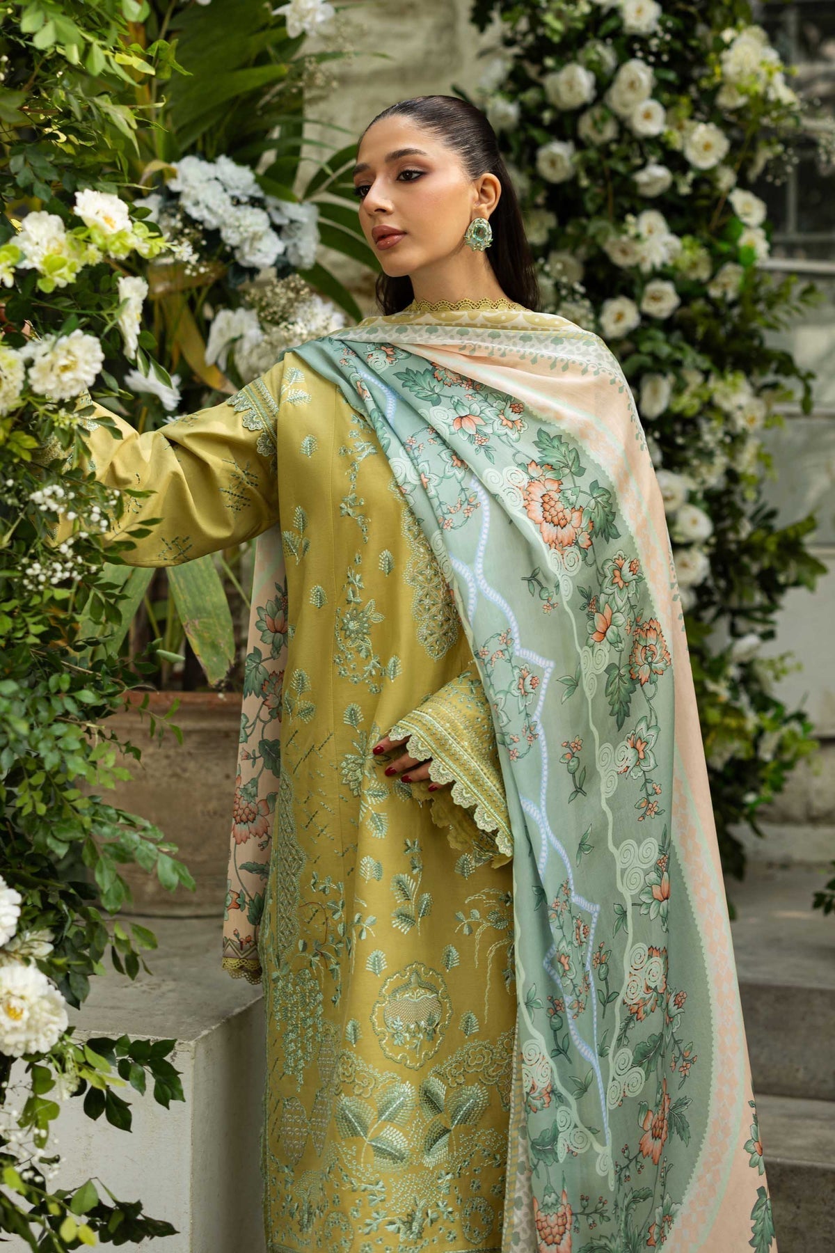 Akbar Aslam Elysia back view