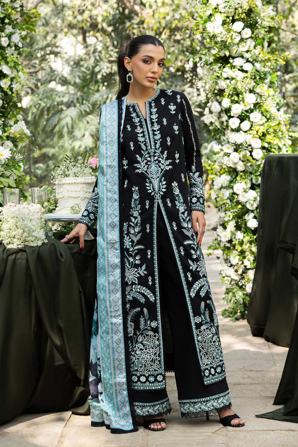 Model wearing Akbar Aslam Sylvie shirt & trousers with dupatta
