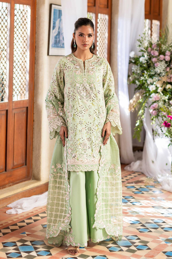 Model wearing Akbar Aslam Elaya shirt & trousers with dupatta