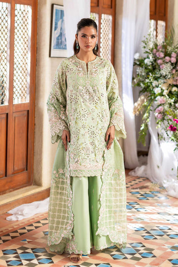 Model wearing Akbar Aslam Elaya shirt & trousers with dupatta