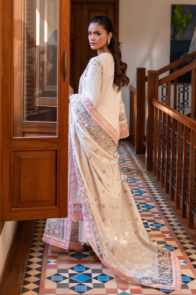 Akbar Aslam Mevra embroidered neckline detail