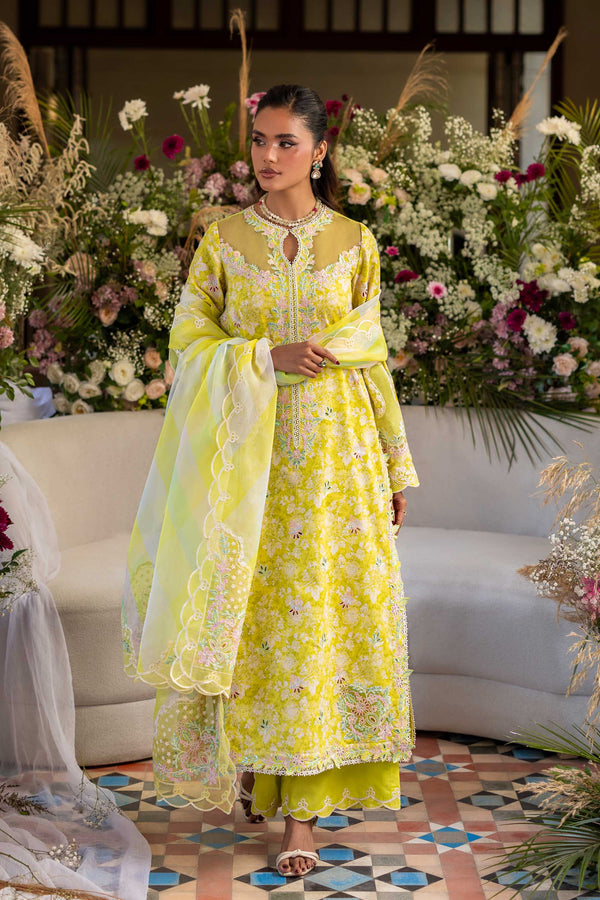 Model wearing Akbar Aslam Surai shirt & trousers with dupatta