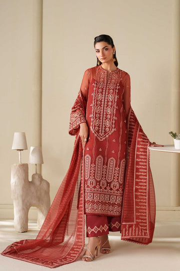 Model wearing Akbar Aslam Elane shirt & trousers with dupatta