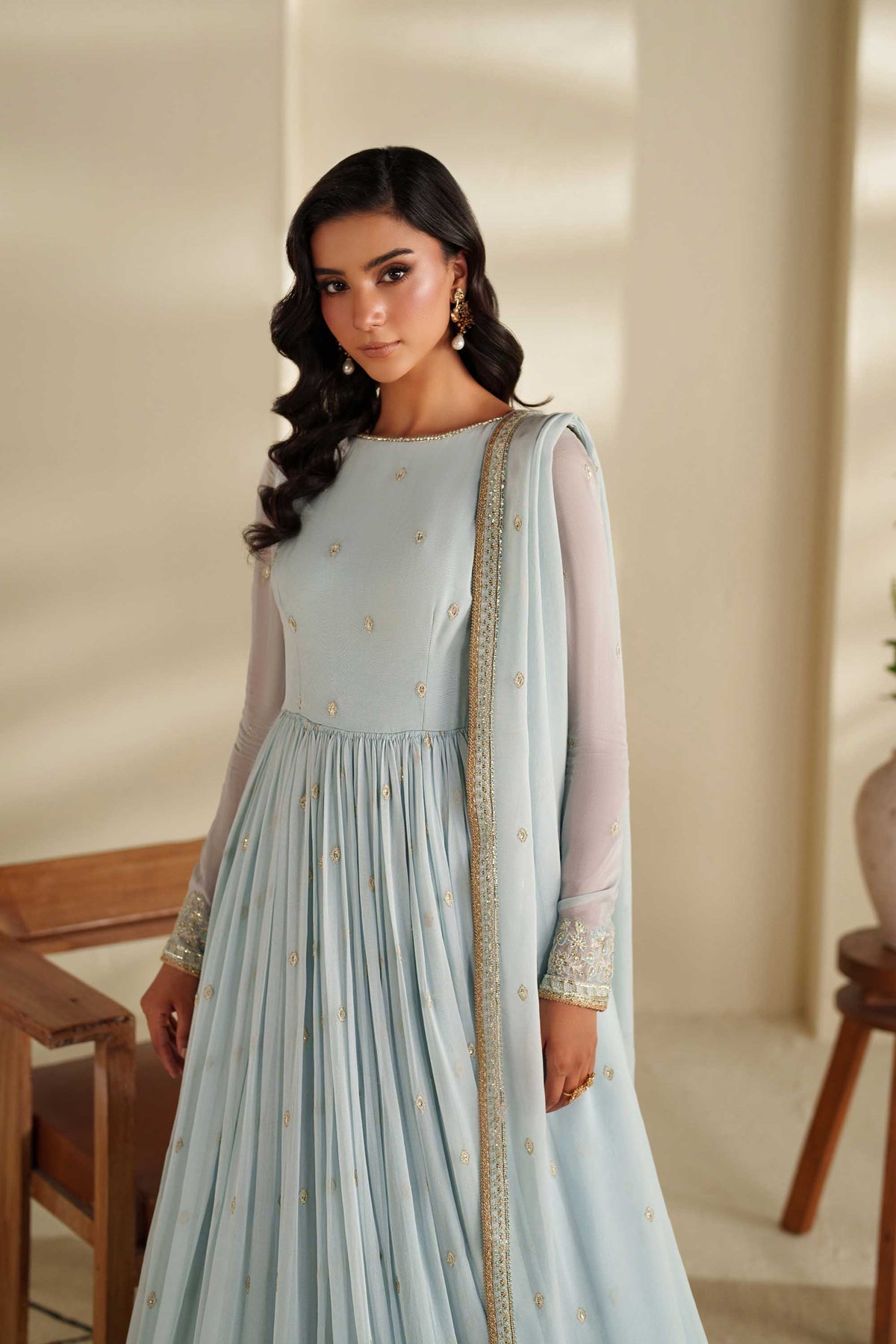 Akbar Aslam Hayie back view