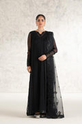Model wearing Akbar Aslam Mashal long shirt & trousers