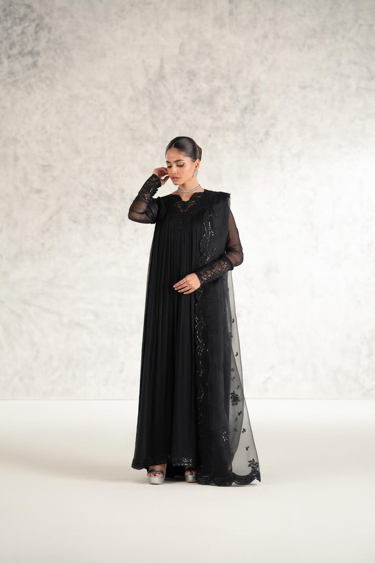 Akbar Aslam Mashal lehenga, sharara or trouser detail