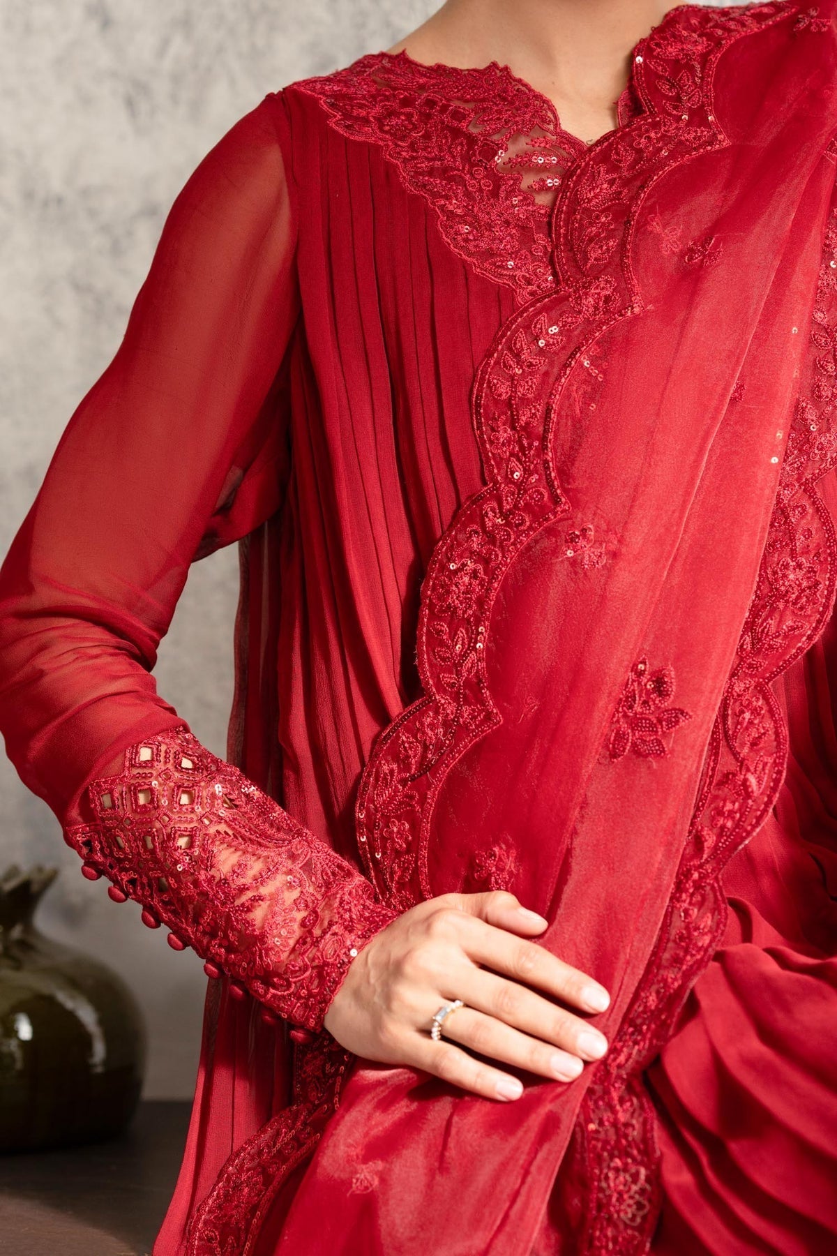 Akbar Aslam Nigar dupatta border detail