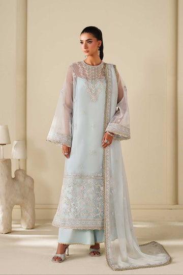 Model wearing Akbar Aslam Poise shirt & trousers with dupatta