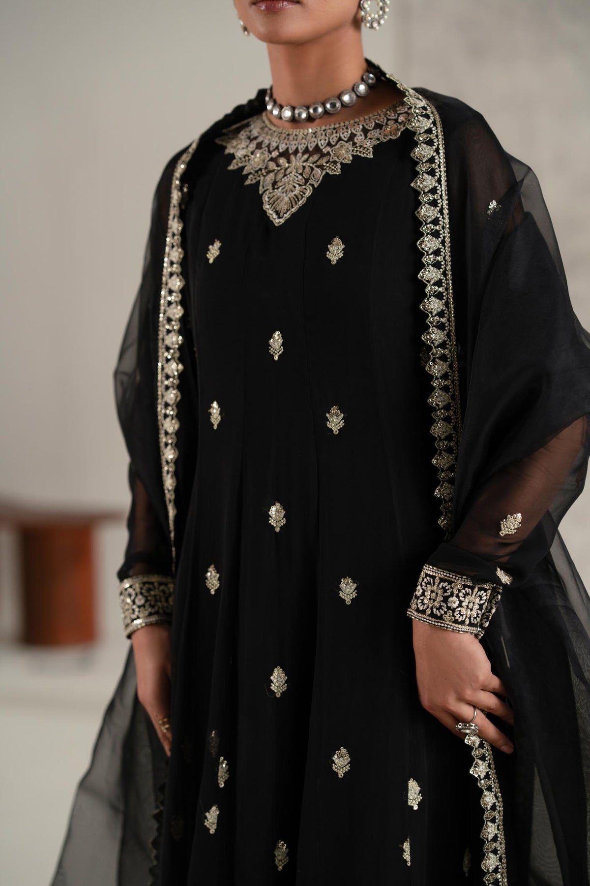 Akbar Aslam Shabnam dupatta border detail