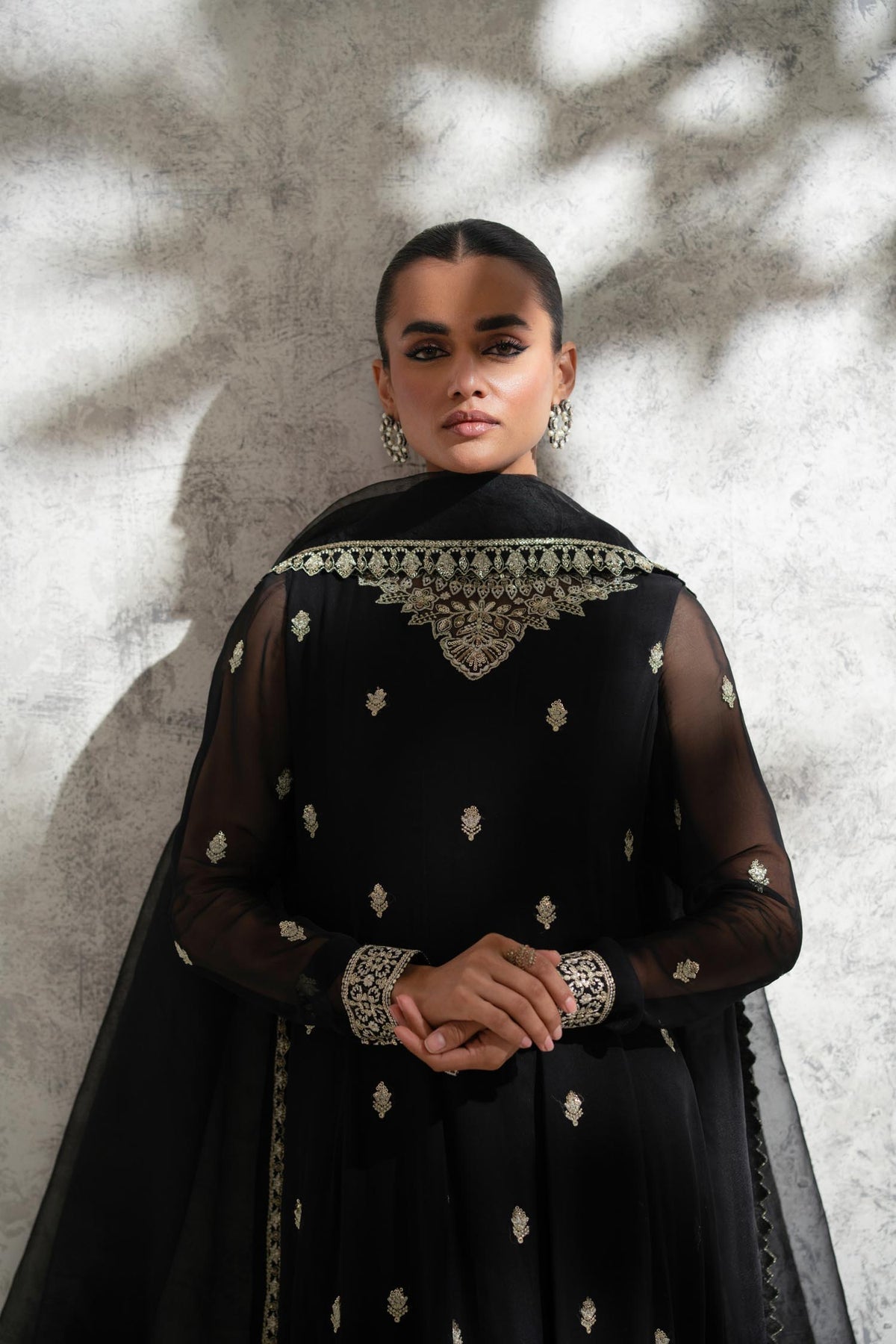 Akbar Aslam Shabnam back view