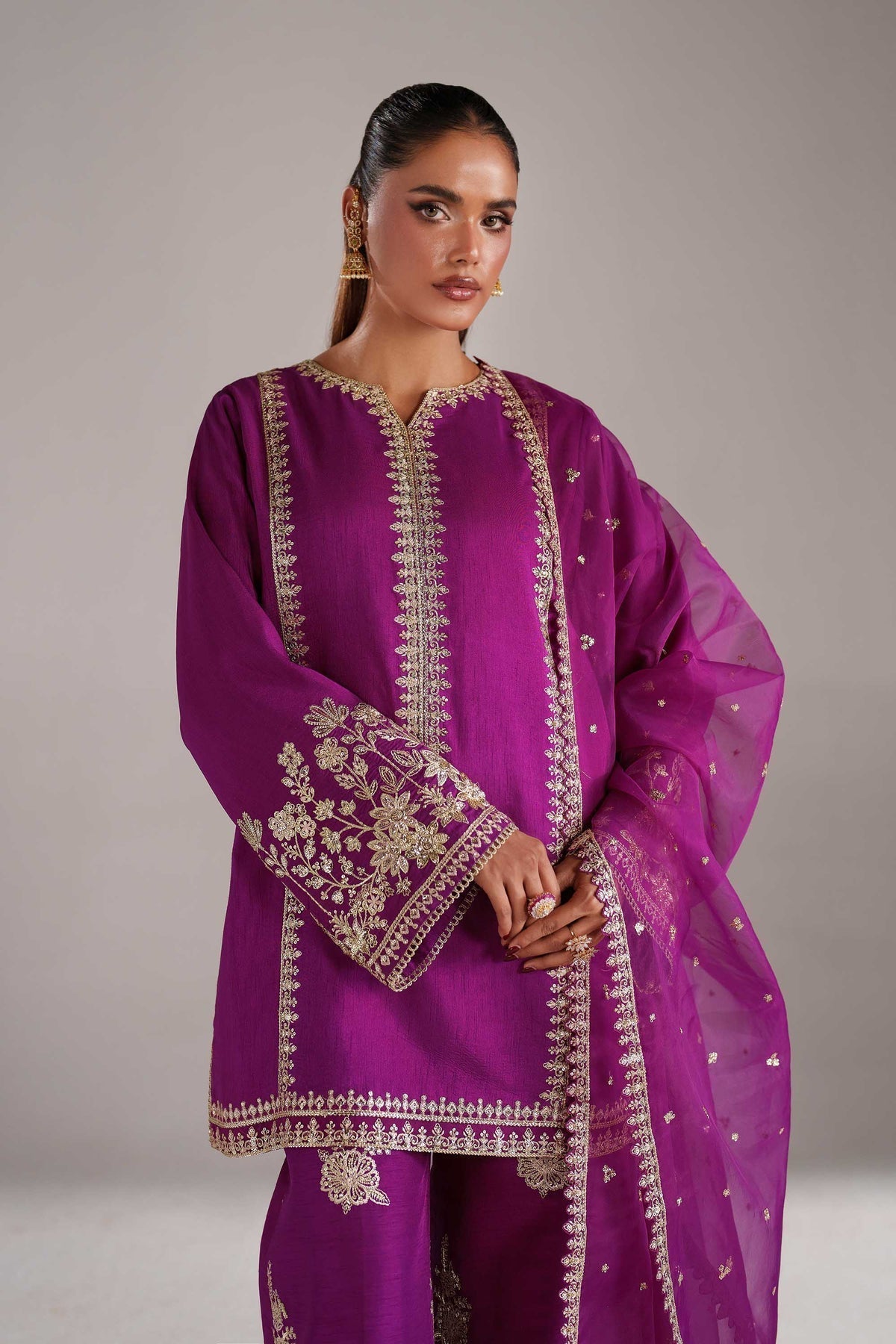 Akbar Aslam Shaffa dupatta border detail