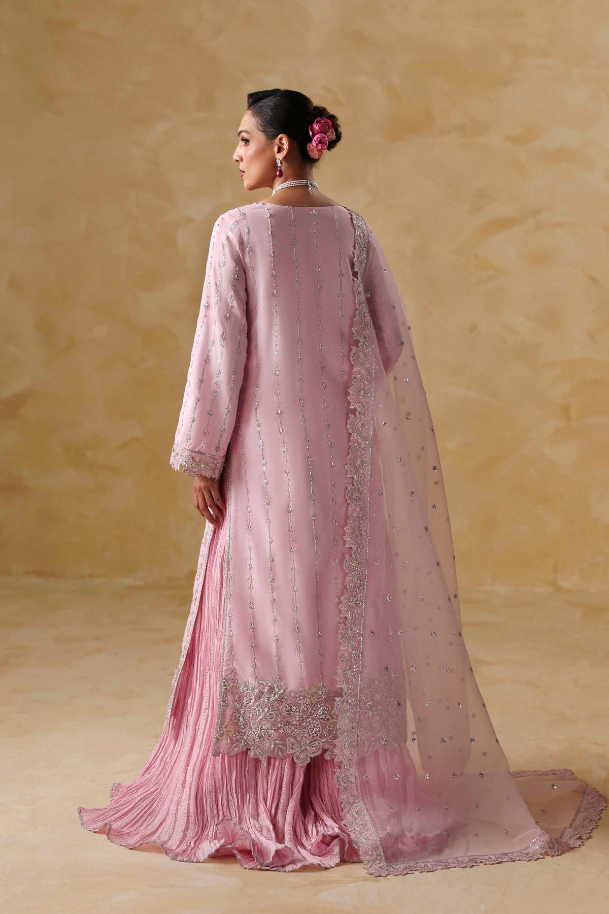 Akbar Aslam Sylra embroidered neckline detail
