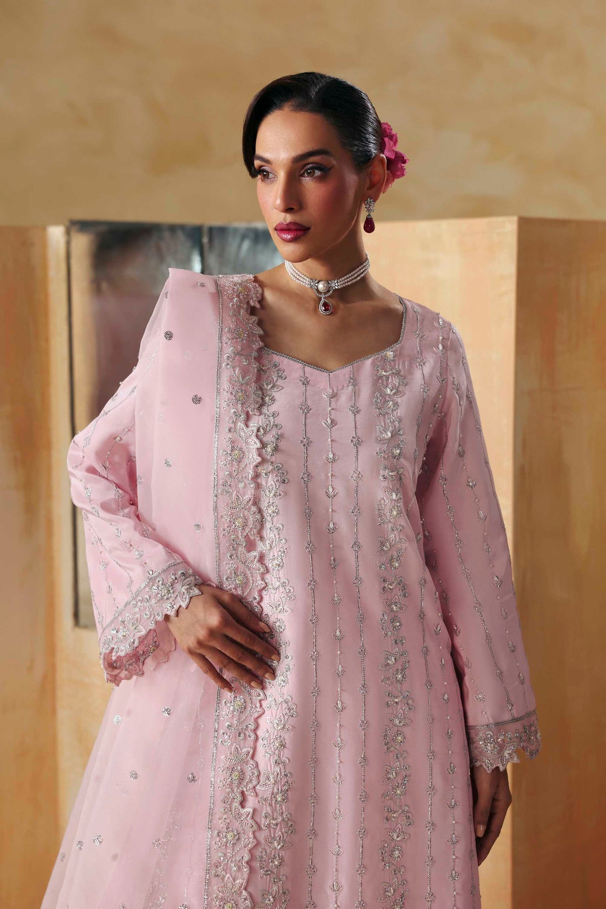 Akbar Aslam Sylra dupatta border detail