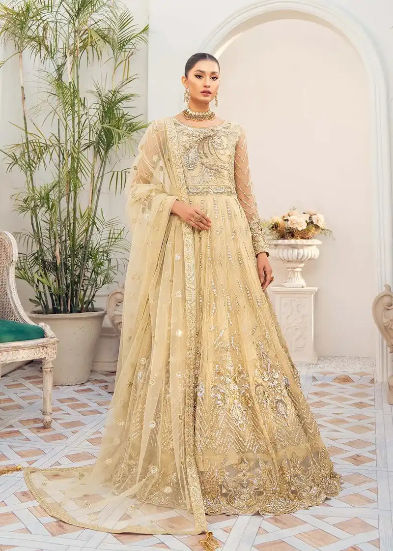 Model wearing Akbar Aslam Citrine blouse with dupatta