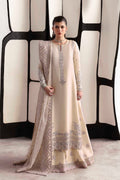 Model wearing Akbar Aslam Raue shirt & trousers with dupatta