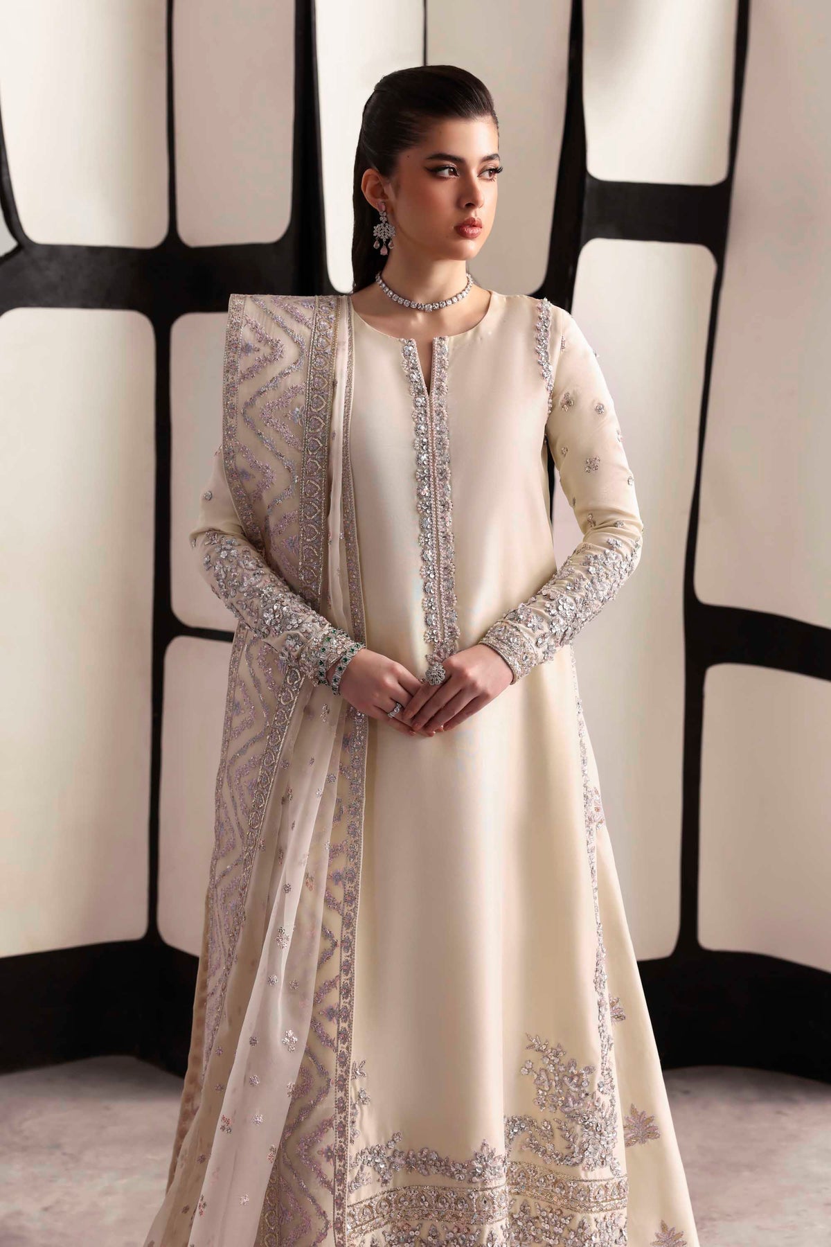 Akbar Aslam Raue back view