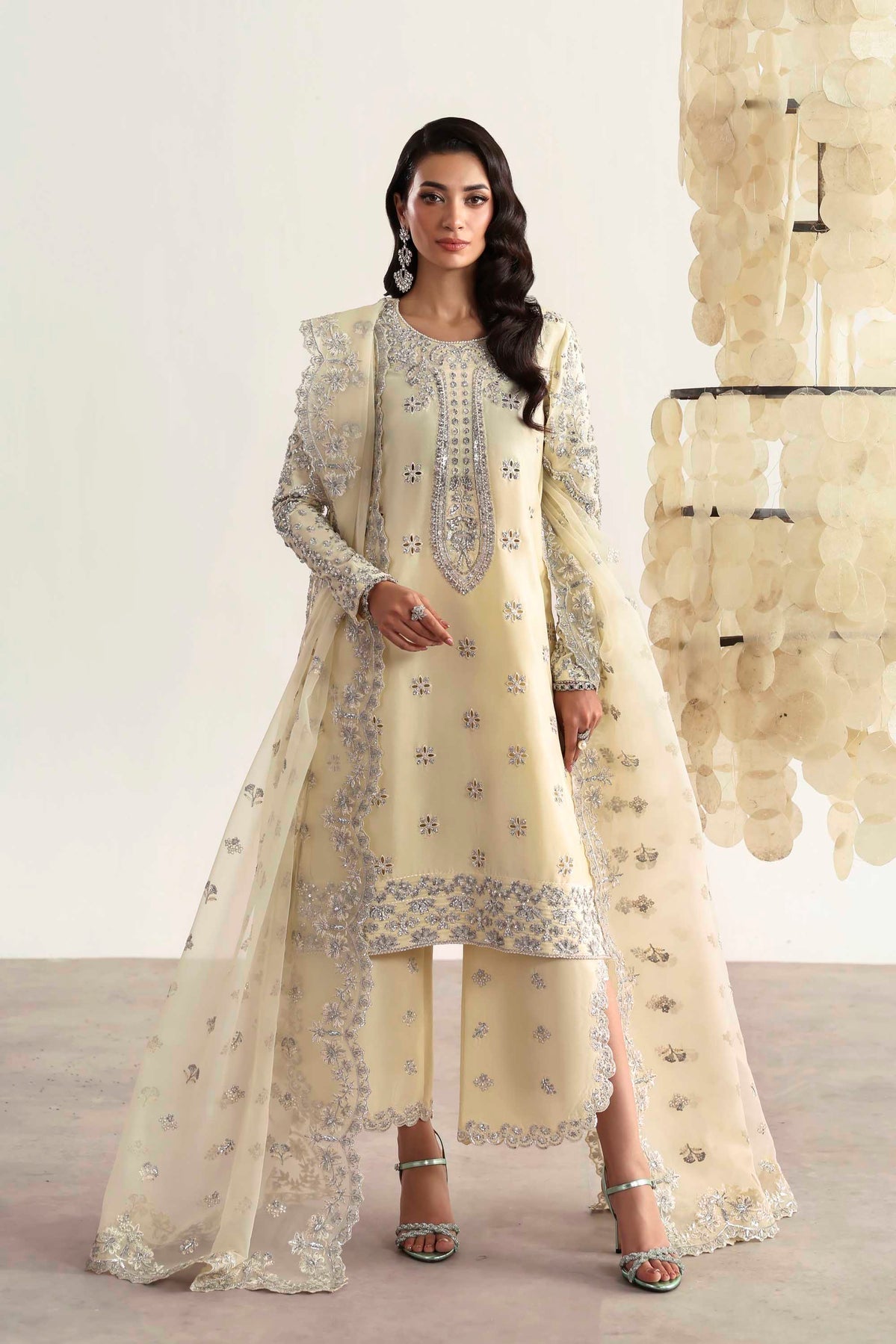 Model wearing Akbar Aslam Wisteria shirt & trousers with dupatta