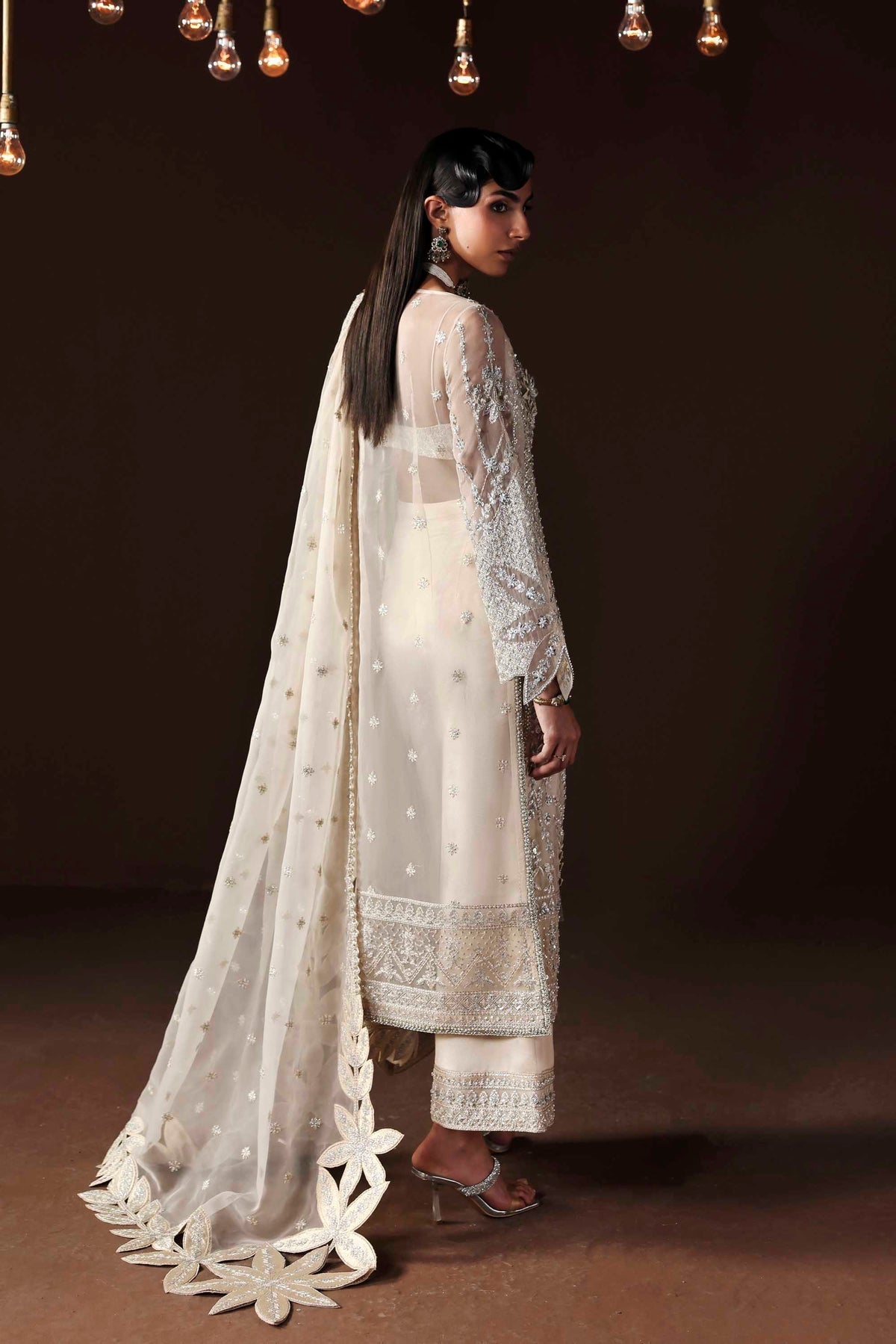 Akbar Aslam Hazel dupatta border detail