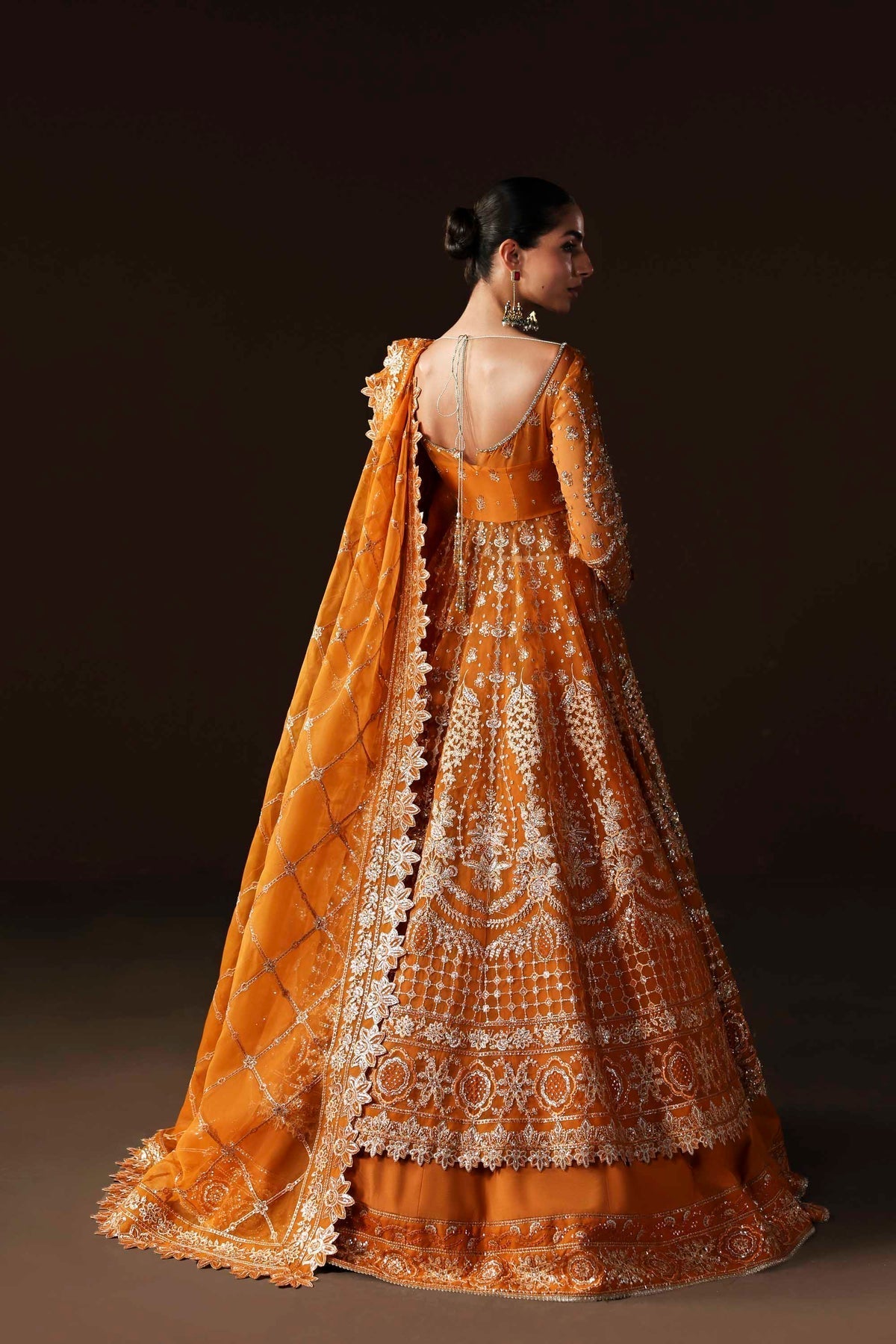 Akbar Aslam Muselet embroidered neckline detail