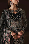 Akbar Aslam Noir dupatta border detail