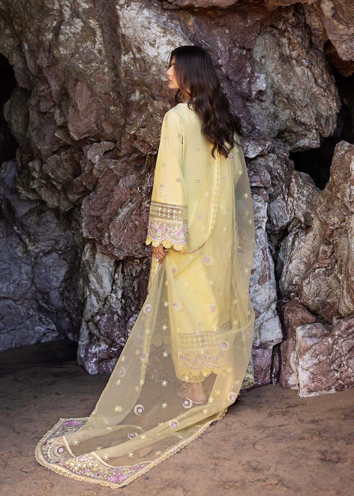 Akbar Aslam Solara embroidered neckline detail