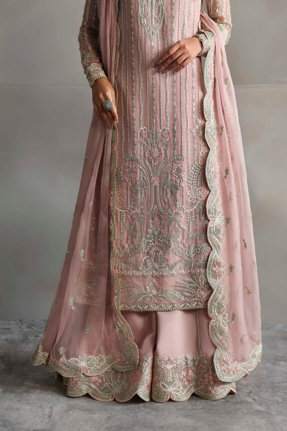 Akbar Aslam Gulnour back view