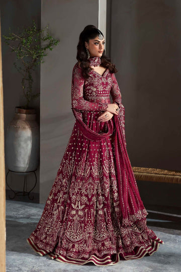 Model wearing Akbar Aslam Mahroze panelled maxi with dupatta