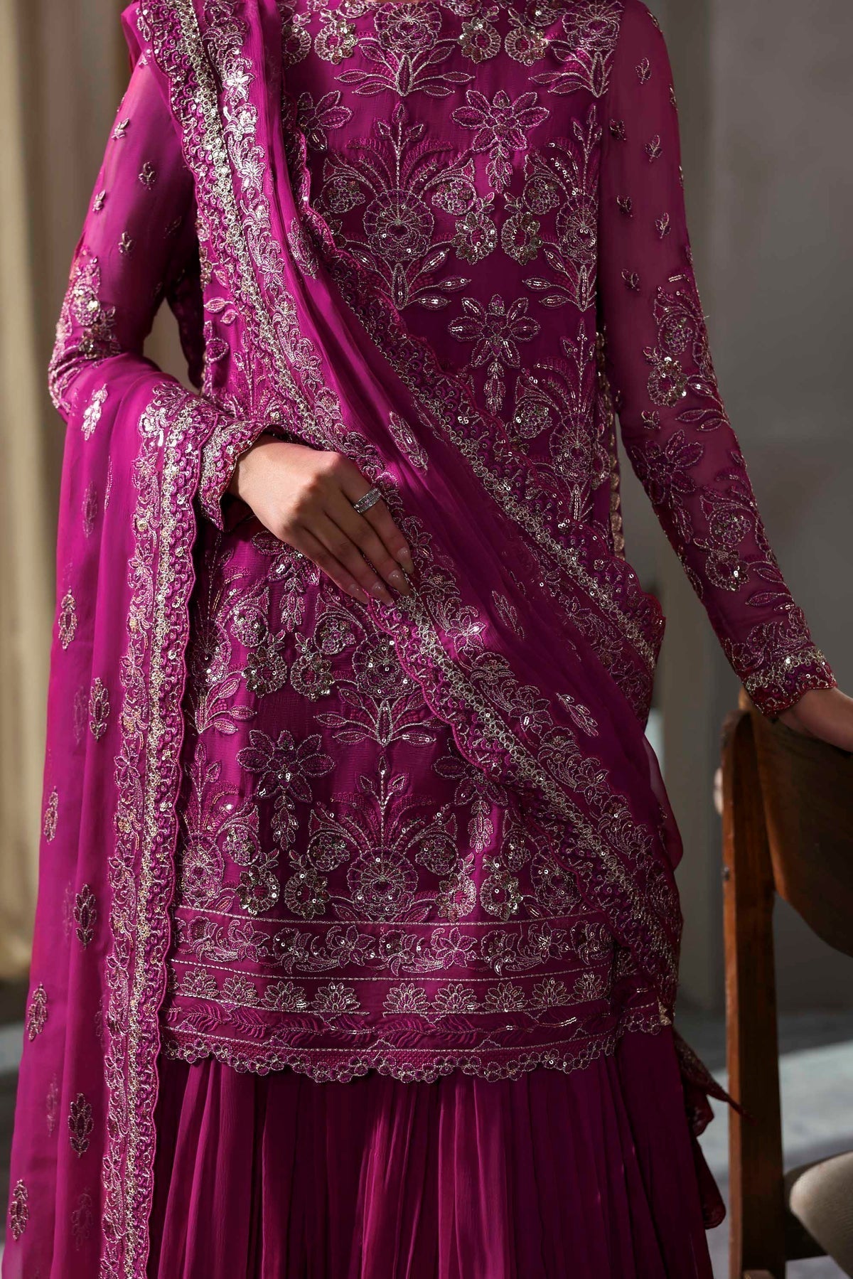 Akbar Aslam Mehzar dupatta border detail