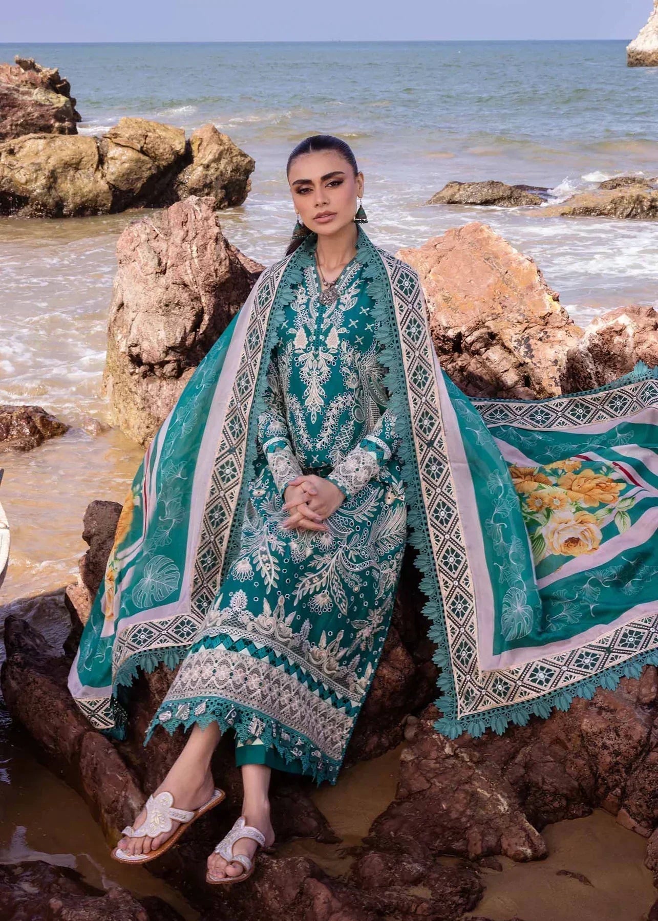 Akbar Aslam | Oasis Lawn 24 | Tweedia - House Of Hania