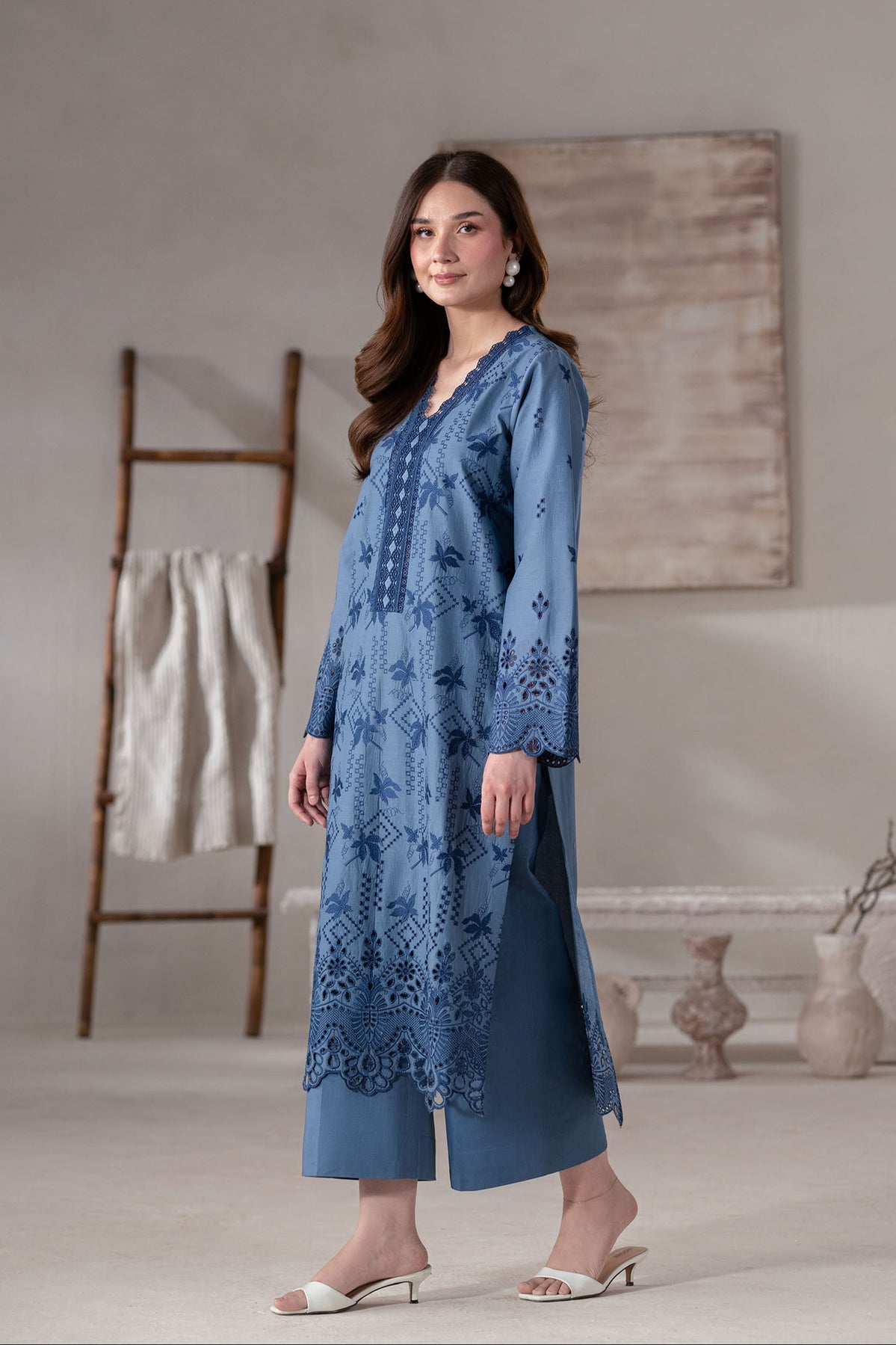 Akbar Aslam Aven lehenga, sharara or trouser detail