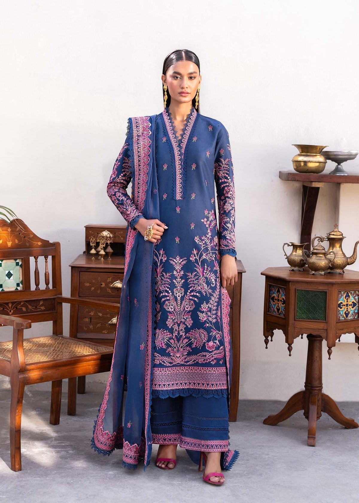 Model wearing Akbar Aslam REVERIE long shirt & trousers