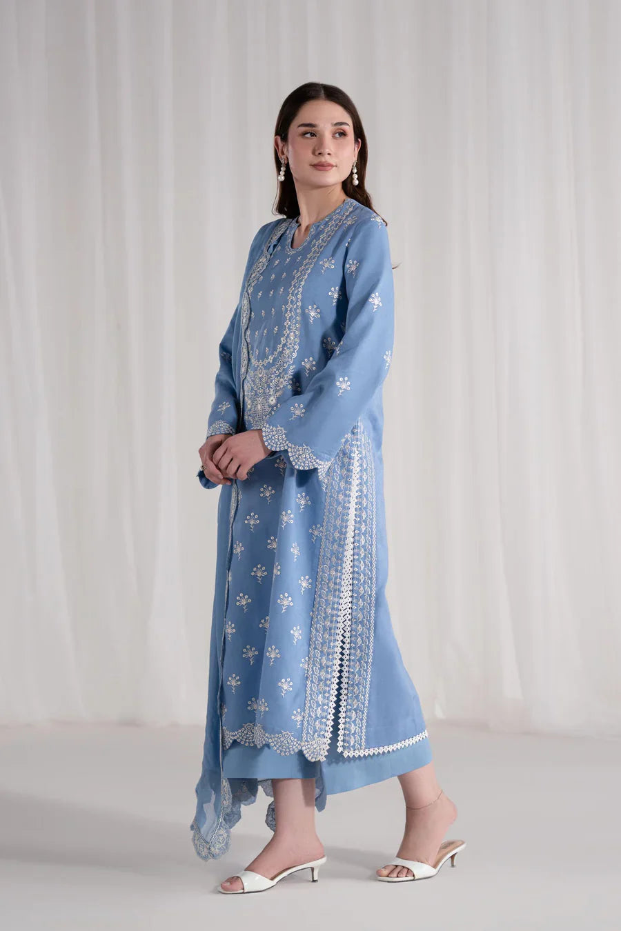 Akbar Aslam Vienne embroidered neckline detail