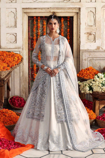 Model wearing Akbar Aslam Safina blouse & lehenga with dupatta