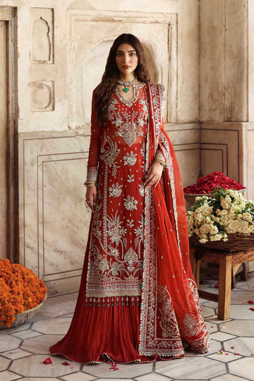 Model wearing Akbar Aslam Zarbaft shirt & trousers with dupatta