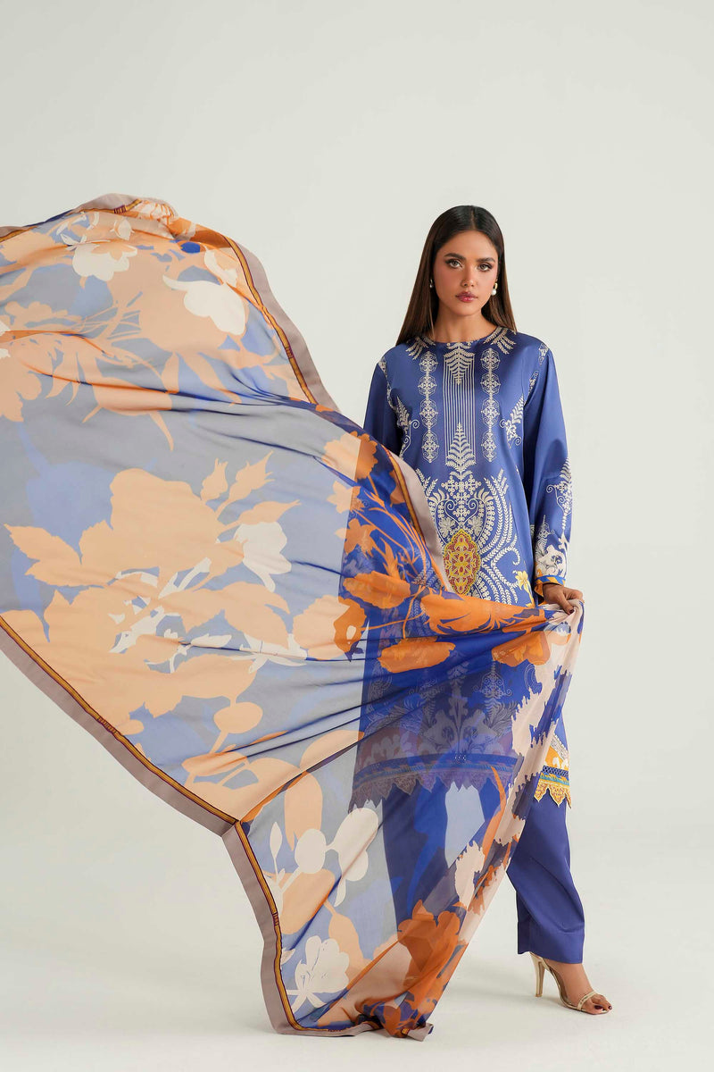 Akbar Aslam Opal embroidered neckline detail