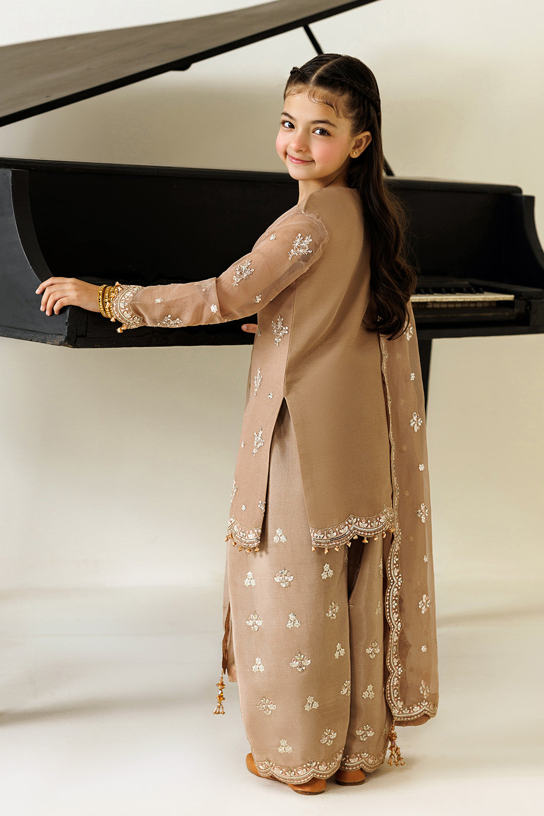 Alizeh | AYMAL V4 - LUXURY BAMBER CHIFFON '26 | AFK-BCH-1007-Dise - House Of Hania