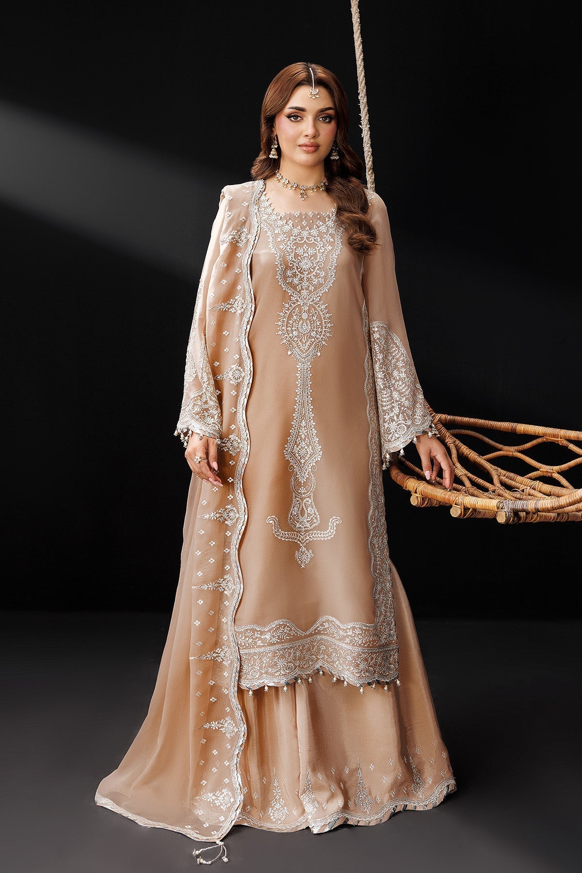 Alizeh | Dua Formals 26 | AF-DUA-3031-Gilded Lace - House Of Hania