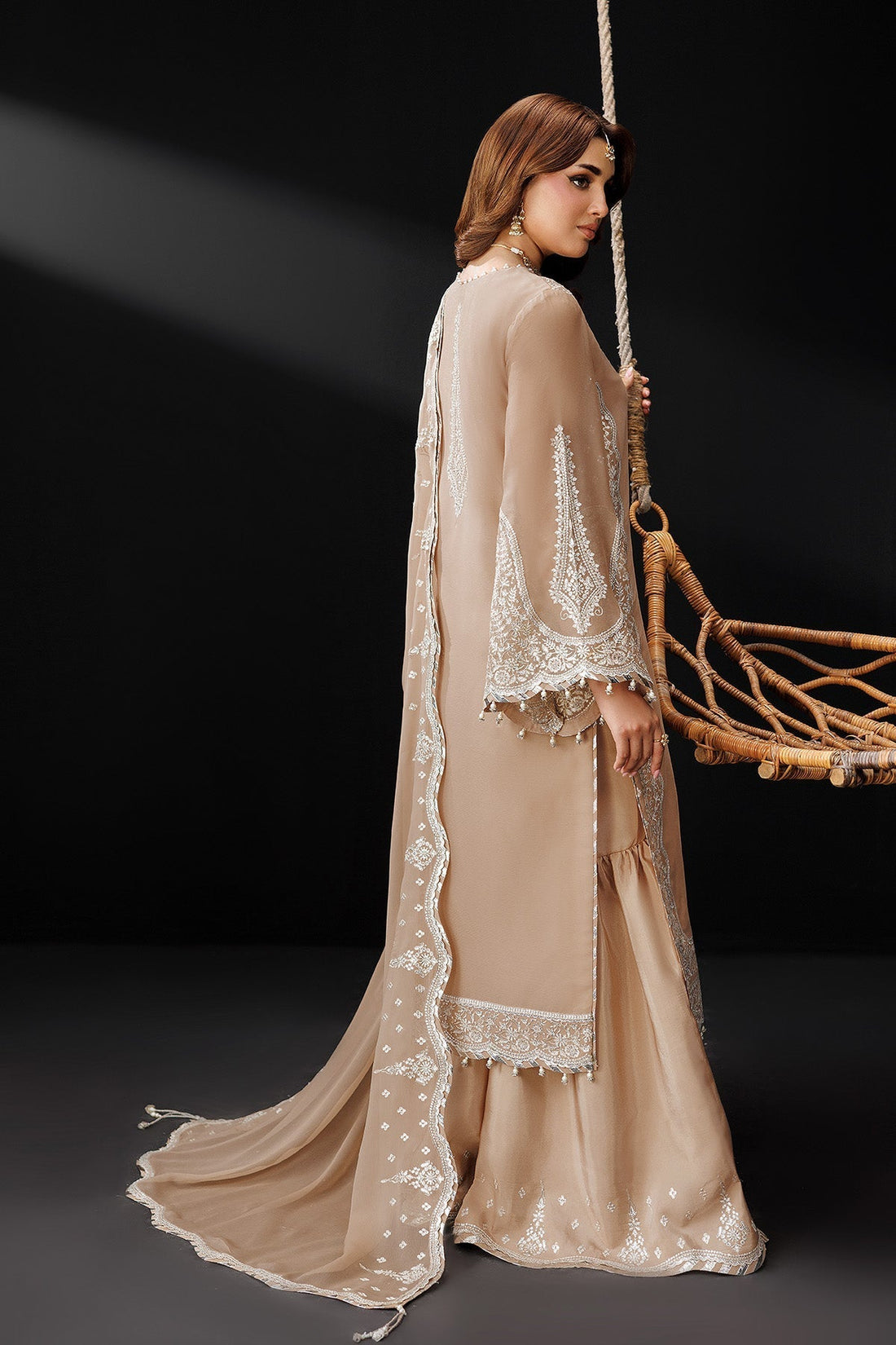Alizeh | Dua Formals 26 | AF-DUA-3031-Gilded Lace - House Of Hania