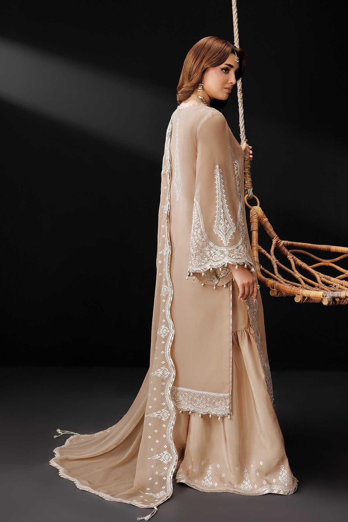 Alizeh | Dua Formals 26 | AF-DUA-3031-Gilded Lace - House Of Hania