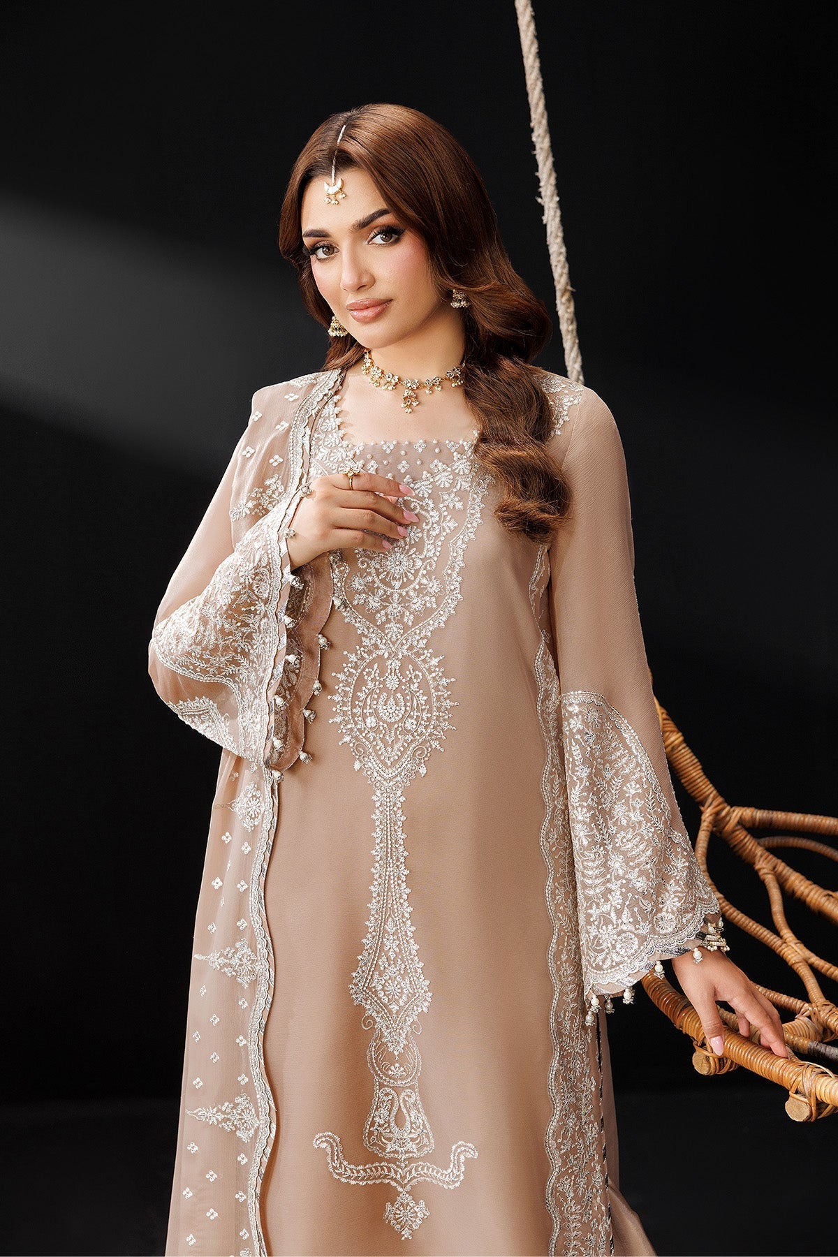 Alizeh | Dua Formals 26 | AF-DUA-3031-Gilded Lace - House Of Hania