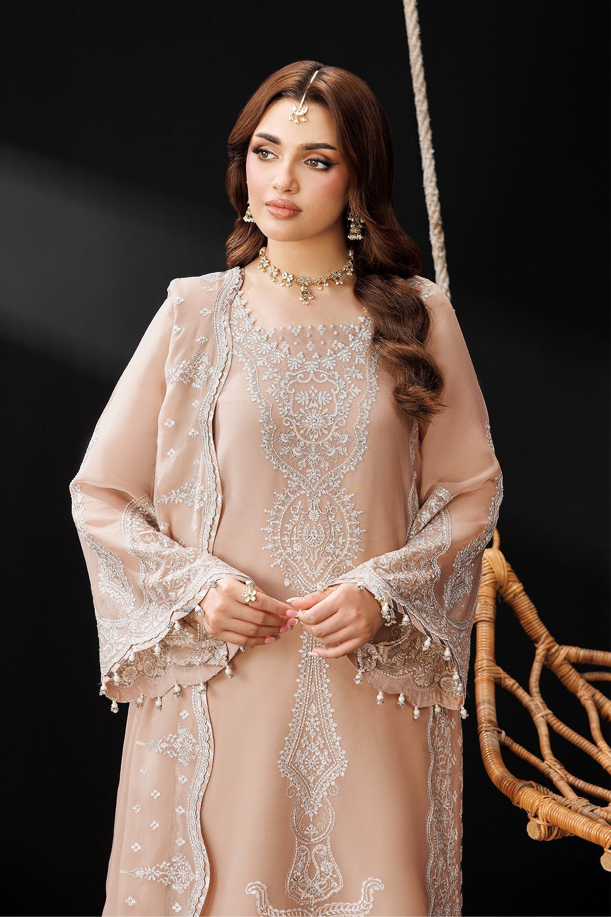 Alizeh | Dua Formals 26 | AF-DUA-3031-Gilded Lace - House Of Hania