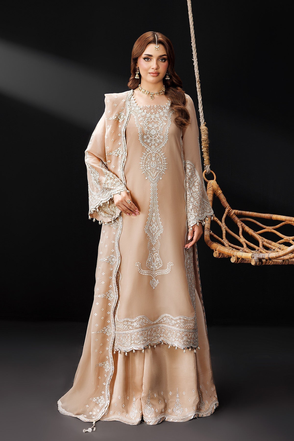 Alizeh | Dua Formals 26 | AF-DUA-3031-Gilded Lace - House Of Hania