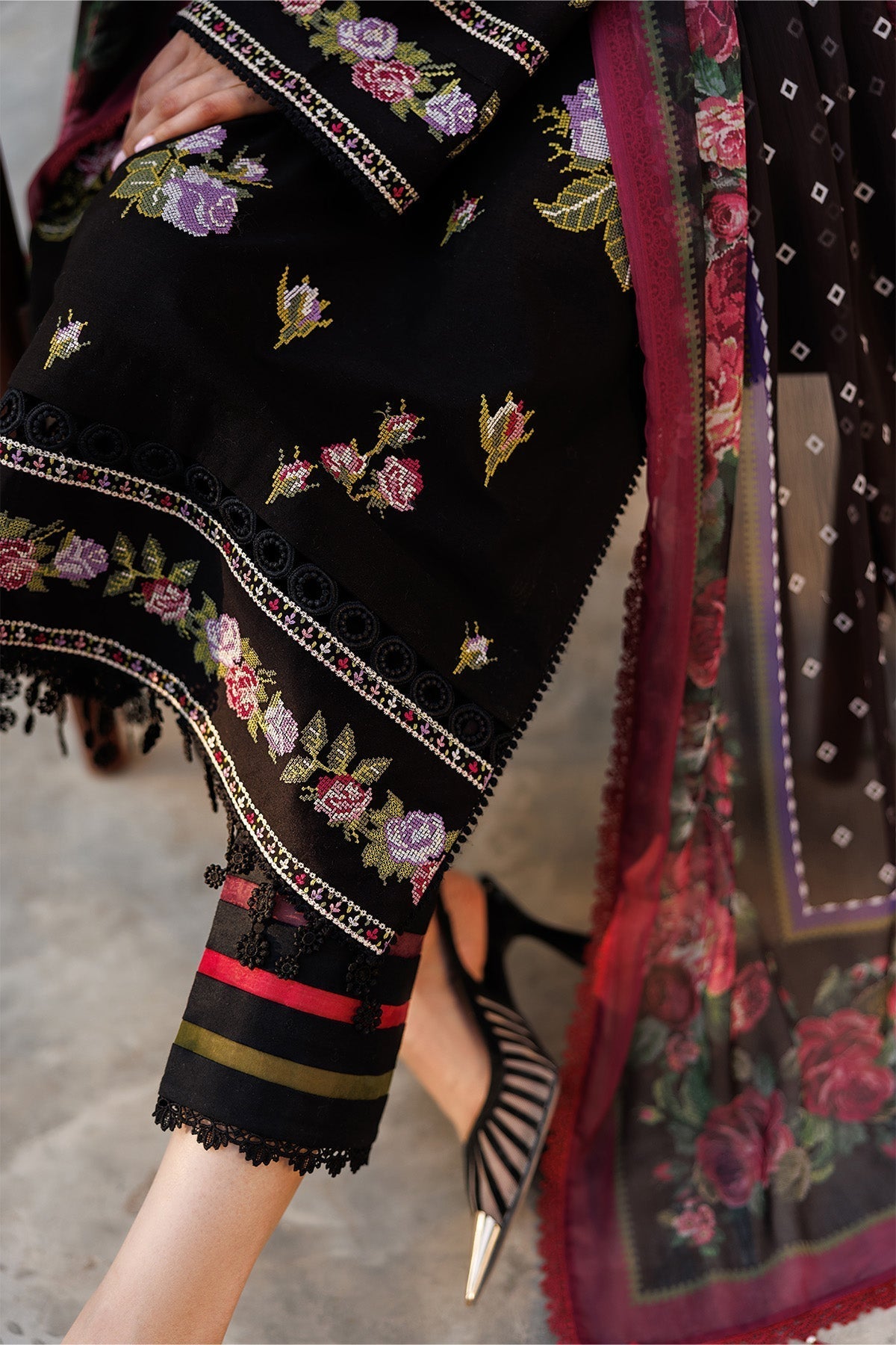Alizeh | Eid Festive Lawn | AF-EL-7051-Vogue - House Of Hania