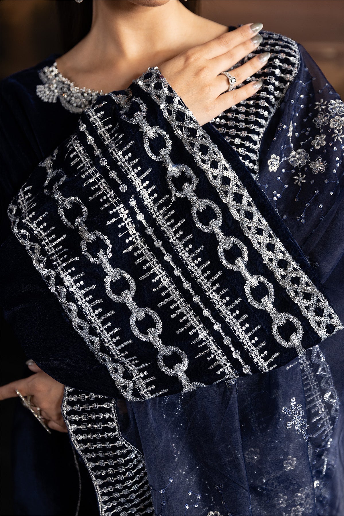Alizeh | Lamour 25 | AF-VLT-2208-Velvetine - House Of Hania